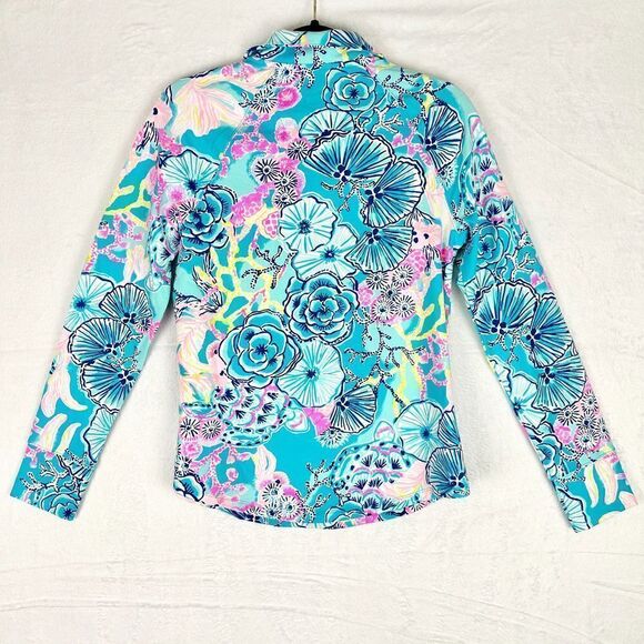 Lilly Pulitzer UPF 50+ Skipper Popover Bali Blue Once Upon A Tide Size XS - Picture 3 of 11